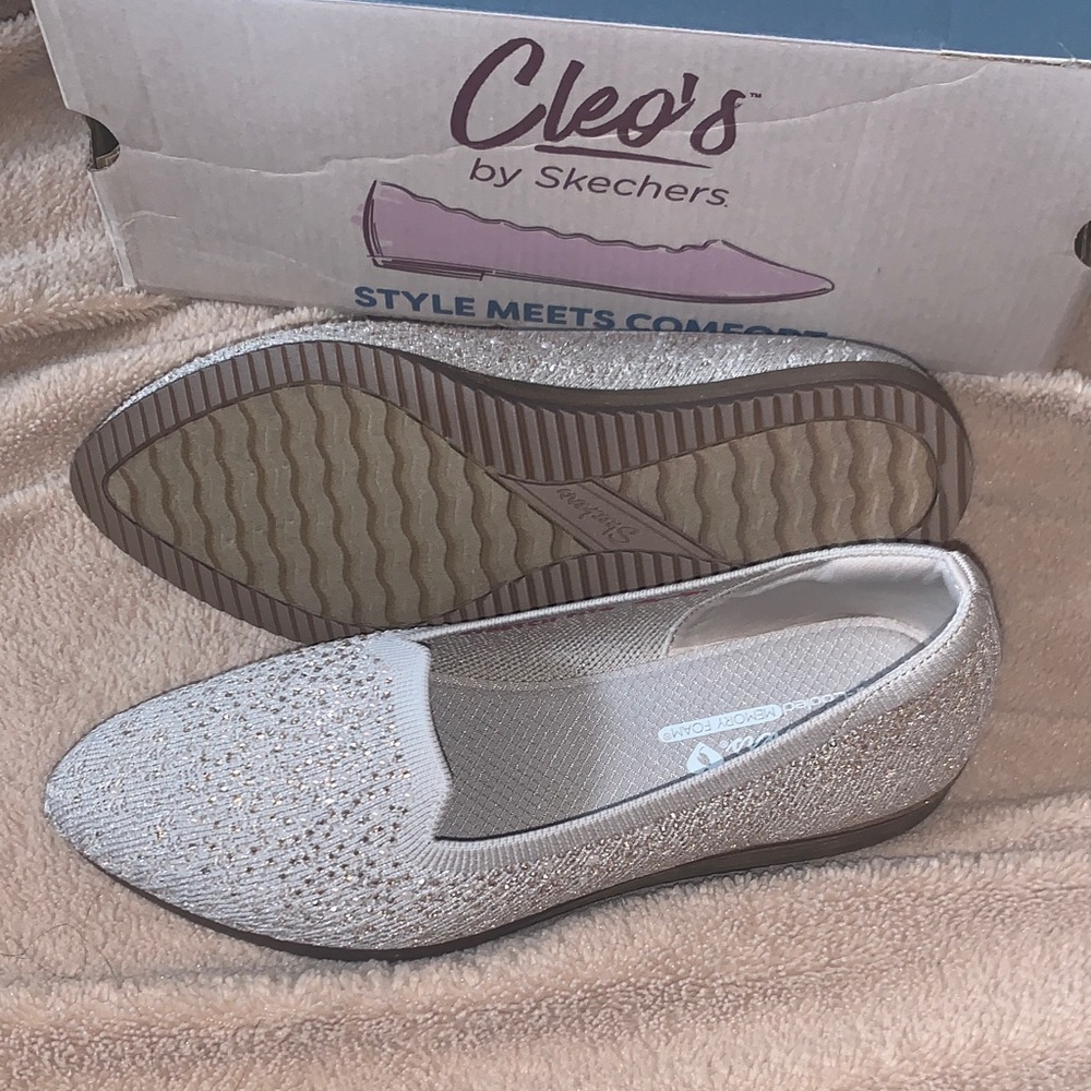 Skechers Cleo Sparkling Silver Pointed Slip-On Flats - Picture 3 of 4